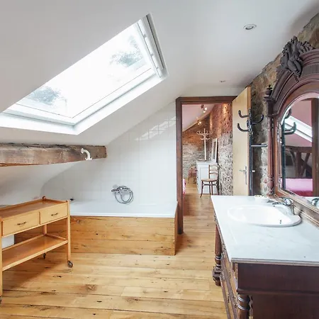 Serene Holiday Home In Marcourt Near Forest Holiday home *